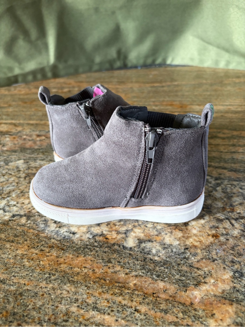 First steps Kids Chelsea Sneaker Boot - Gray
Size 8 - Picture 15 of 16